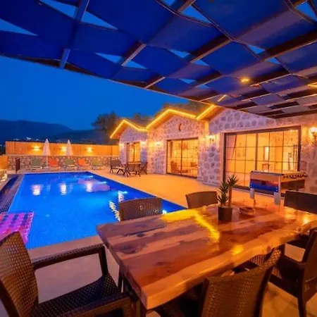 Stone Hause Hotel