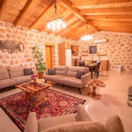 Stone Hause Hotel